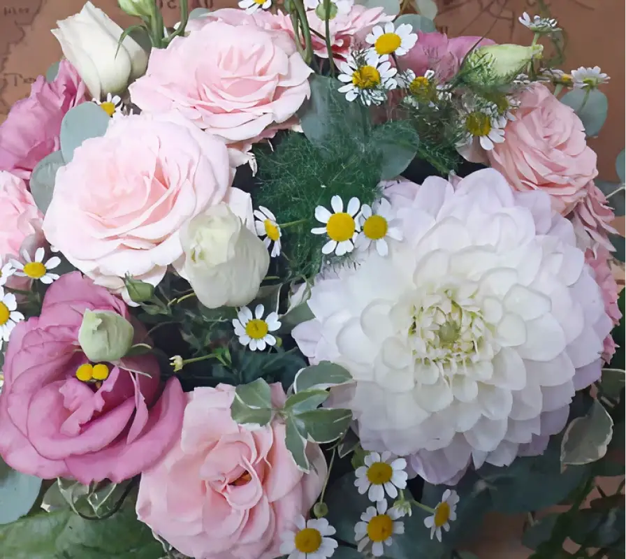 Le Jardin Dhourtin Fleuriste A Hourtin Bouquets En Bulle Deau Le Jardin Dhourtin Fleuriste A Hourtin Bouquets En Bulle Deau